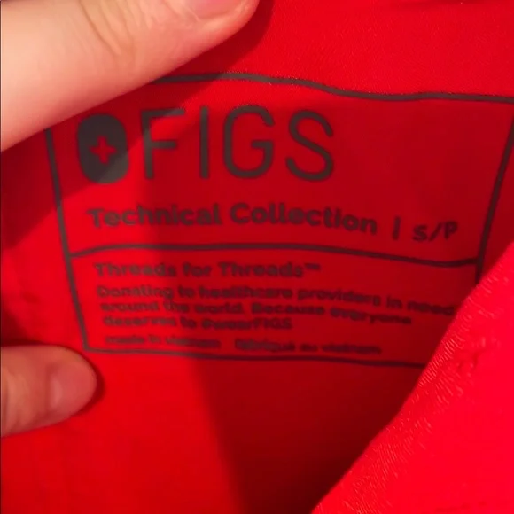 Figs Scarlet Scrub Set - Picture 3 of 5